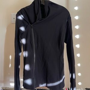 Lululemon black zip up jacket/ sweater size 6